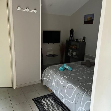 Le Velo Rouge Apartment La Douze Luaran gambar